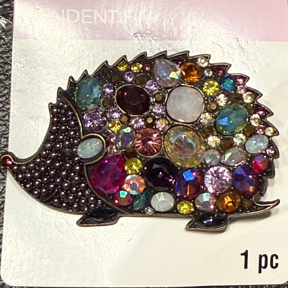 Boutique Exclusive Jewelry - NEW Elegant Colorful Bling Hedgehog Brooch/Pendant
